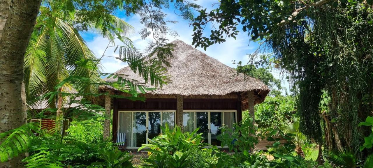 Sangany Lodge Befotaka Bay Eksteriør billede
